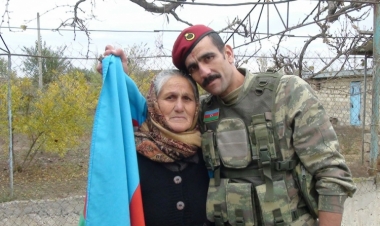 İntihar edən qazi torpağa tapşırılıb və yas mərasimində iştirak edən başçı deyib ki...