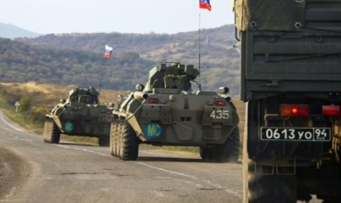 Azərbaycan hərbçiləri sülhməramlıların avtomobil karvanını saxlayıb