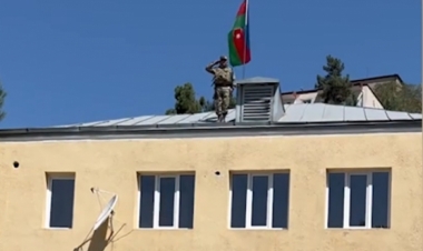 Laçın şəhərində Azərbaycan bayrağı -