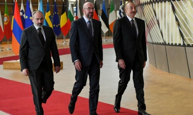 Diqqətlər yenidən Brüsselə yönəlib