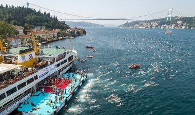 Türkiyə Bosfor və Çanaqqala boğazlarından keçid haqqını beş dəfə artırır