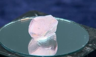 Süni almaz yağışı yağdırıldı