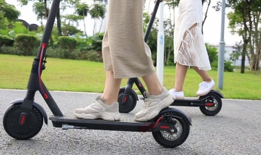 Skuterlər şəhəri işğal edib