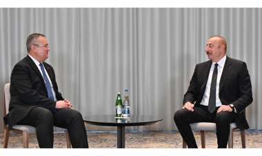 İlham Əliyev iki hökumət başçısı ilə görüşüb