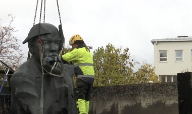 Leninin sonuncu abidəsi də söküldü -