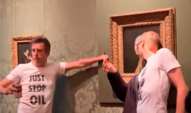 Bu dəfə “Mirvari sırğalı qız” hücuma məruz qaldı