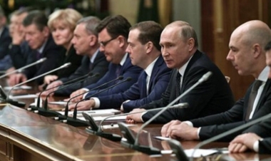 Putinin ətrafına növbəti zərbə