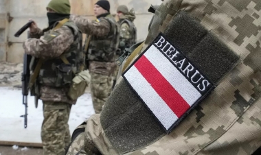 Belarus alayı həm döyüşə, həm də çevrilişə hazırlaşır: “Dinc etiraz nəticə vermədi”