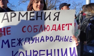 Şuşa-Laçın yolundakı etirazçıların sayı artır