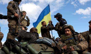 “Ukraynada yaşayan azərbaycanlılar həm döyüşür, həm də orduya hərtərəfli yardım edirlər”