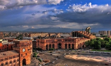 Kreml Ermənistan yükündən qurtulacaqmı?