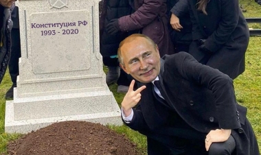 Kreml Putinin “axtarışına” çıxıb: “Zibil qutusunda”, “Güvə formasında”, “Vampir şəklində”…