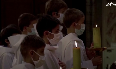 Yenə kilsə, yenə kütləvi cinsi istismar...