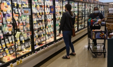 Dünya şrinkflyasiya məngənəsində