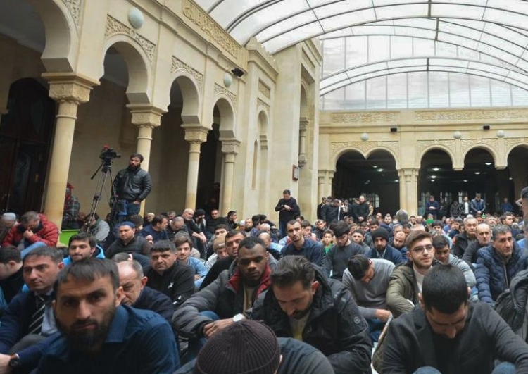 Bakıda Türkiyənin zəlzələ qurbanları üçün cənazə namazları qılınıb