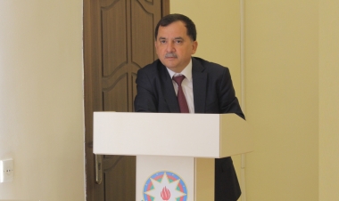 “Ağzından süd iyi gələn uşaqları yüksək vəzifələrə təyin edirlər...”